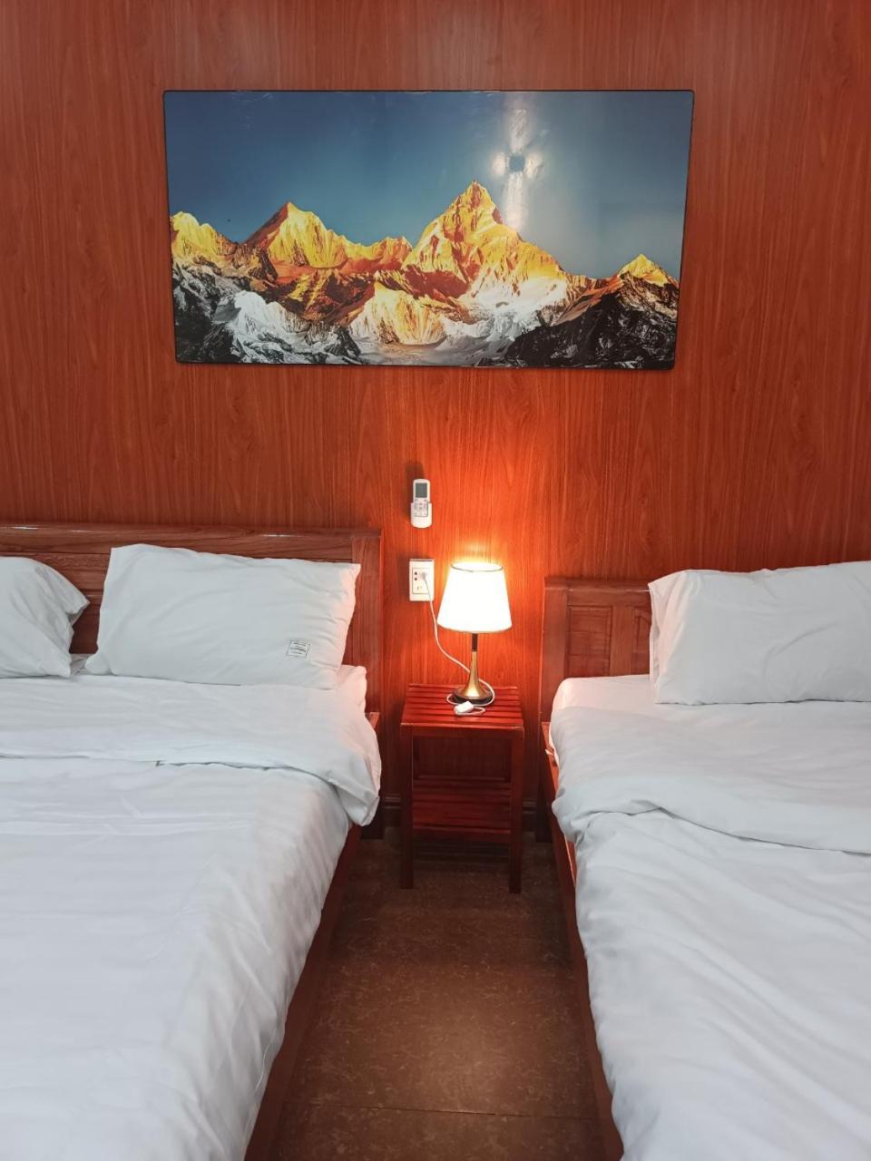 An Homestay & Hostel Motorbikes & Tours 高平 外观 照片