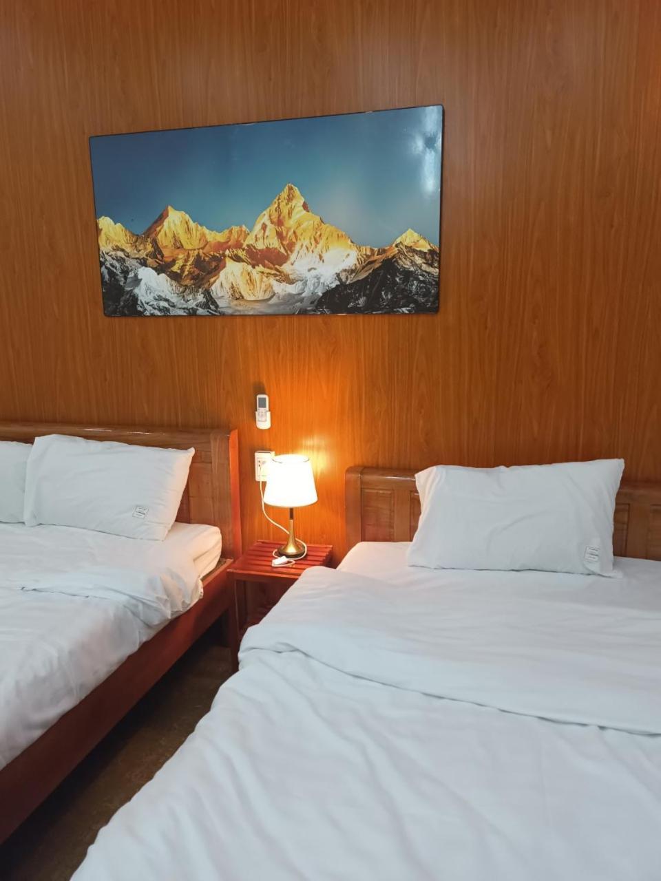 An Homestay & Hostel Motorbikes & Tours 高平 外观 照片